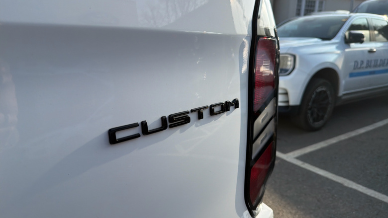 Ford Transit Custom 320 L2 Diesel Fwd 2.0 EcoBlue 136ps H1 Van Limited